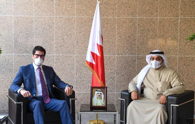 لدى لقائه وزير التجارة الدولية البريطاني .. معالي وزير المالية والاقتصاد الوطني: مواصلة تعزيز الشراكة الاقتصادية بين مملكة البحرين والمملكة المتحدة